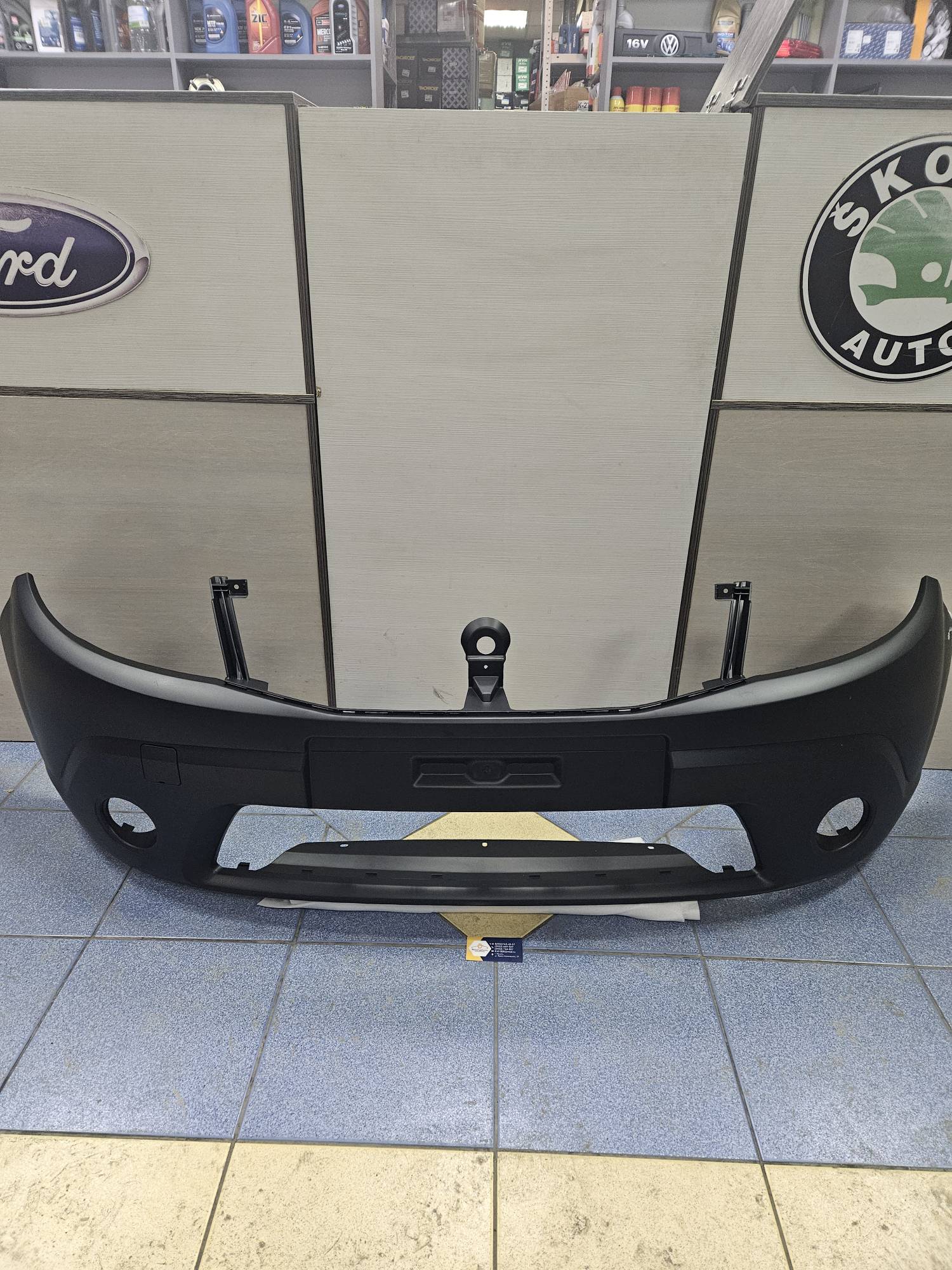 620224790R Renault Бампер передний (Sandero, Sandero Stepway ) с отв под расширит и под п/тум  Renault ориг 620224790R