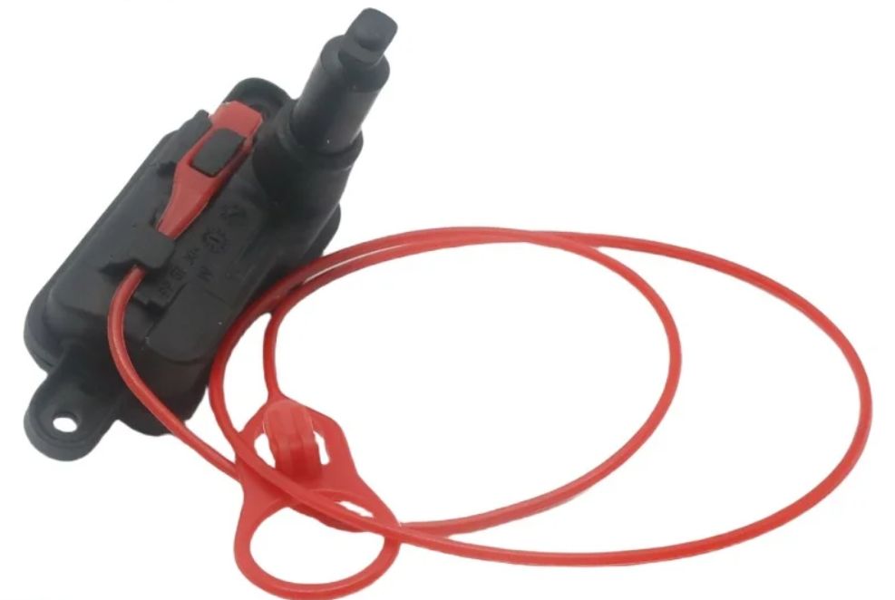 LWRC2008 Lucas Механизм открывания лючка бензобака (Rapid) Lucas LWRC2008 аналог 510810773/3GD810773